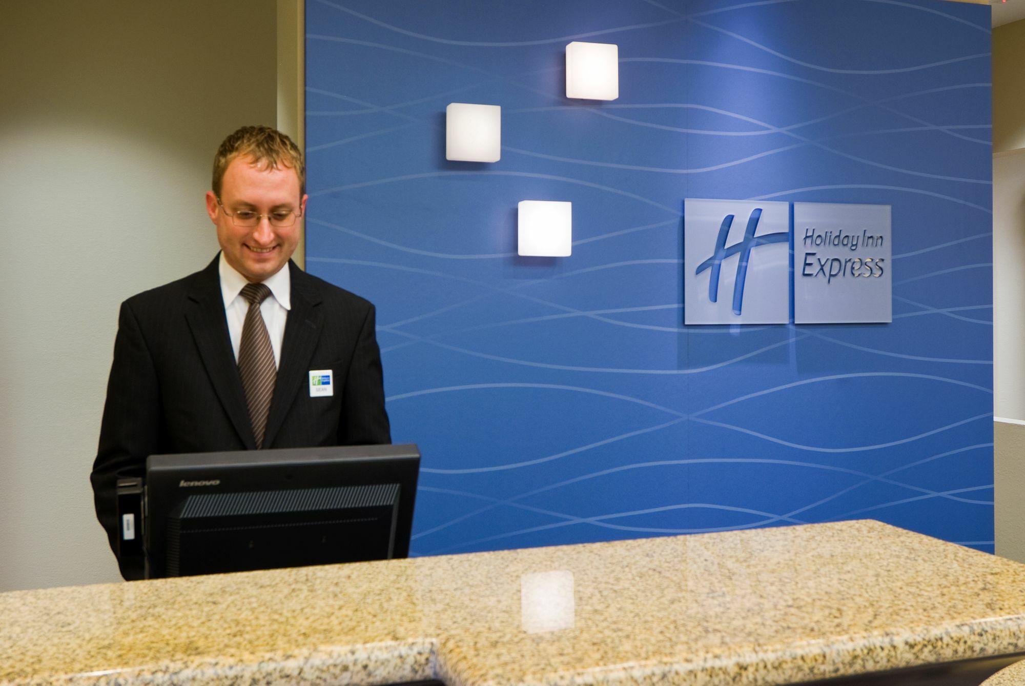 Holiday Inn Express Hotel & Suites Fort Myers East - The Forum, An Ihg Hotel Beltér fotó